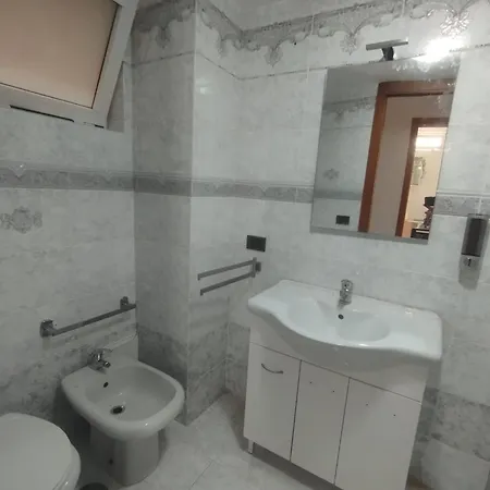 아파트 A Casa Di Cri *